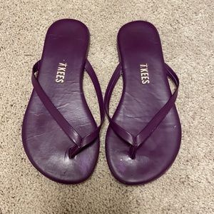 Tkees purple flip flops